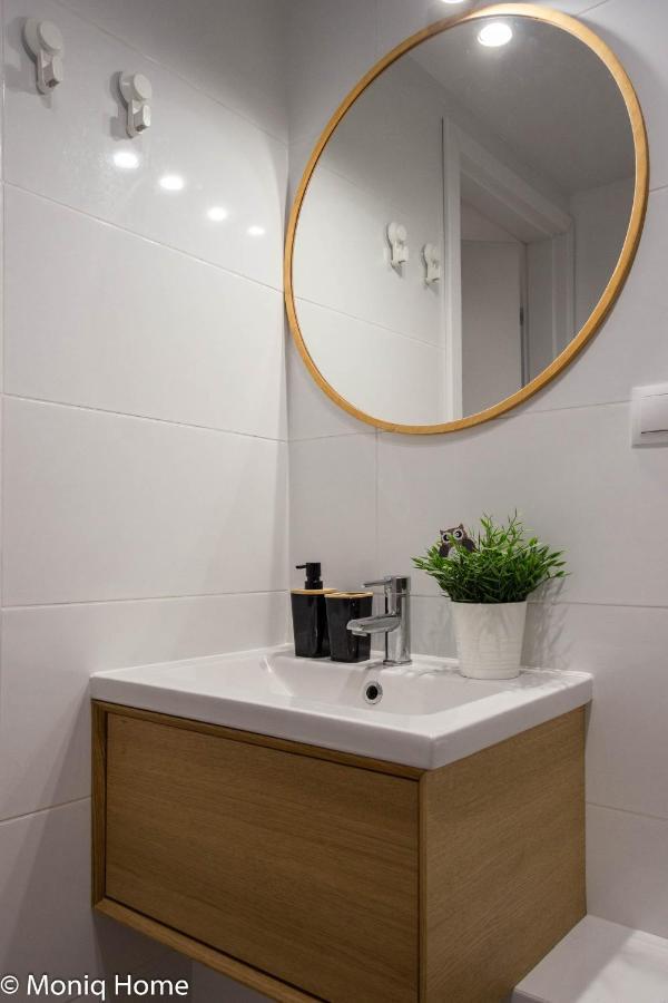 M&R Apartament Smart&Bright Batorego 16, Netflix, Free Wifi, Metro I Park Pole Mokotowskie, Stodola, Self Check-In, 5 Minut Od Centrum Warsaw Exterior photo